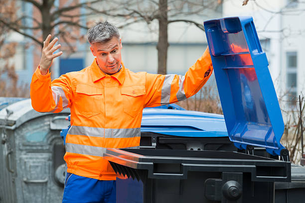 Best Retail Junk Removal  in St Clair, MI
